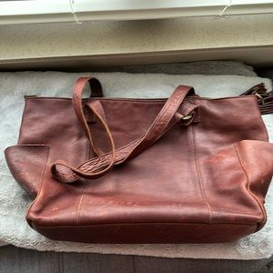 Duluth Trading Leather Bag